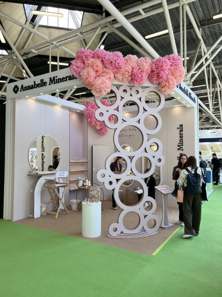 stoiska targowe z kartonu