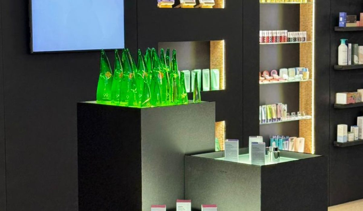 stoisko targowe z czarnego kartonu